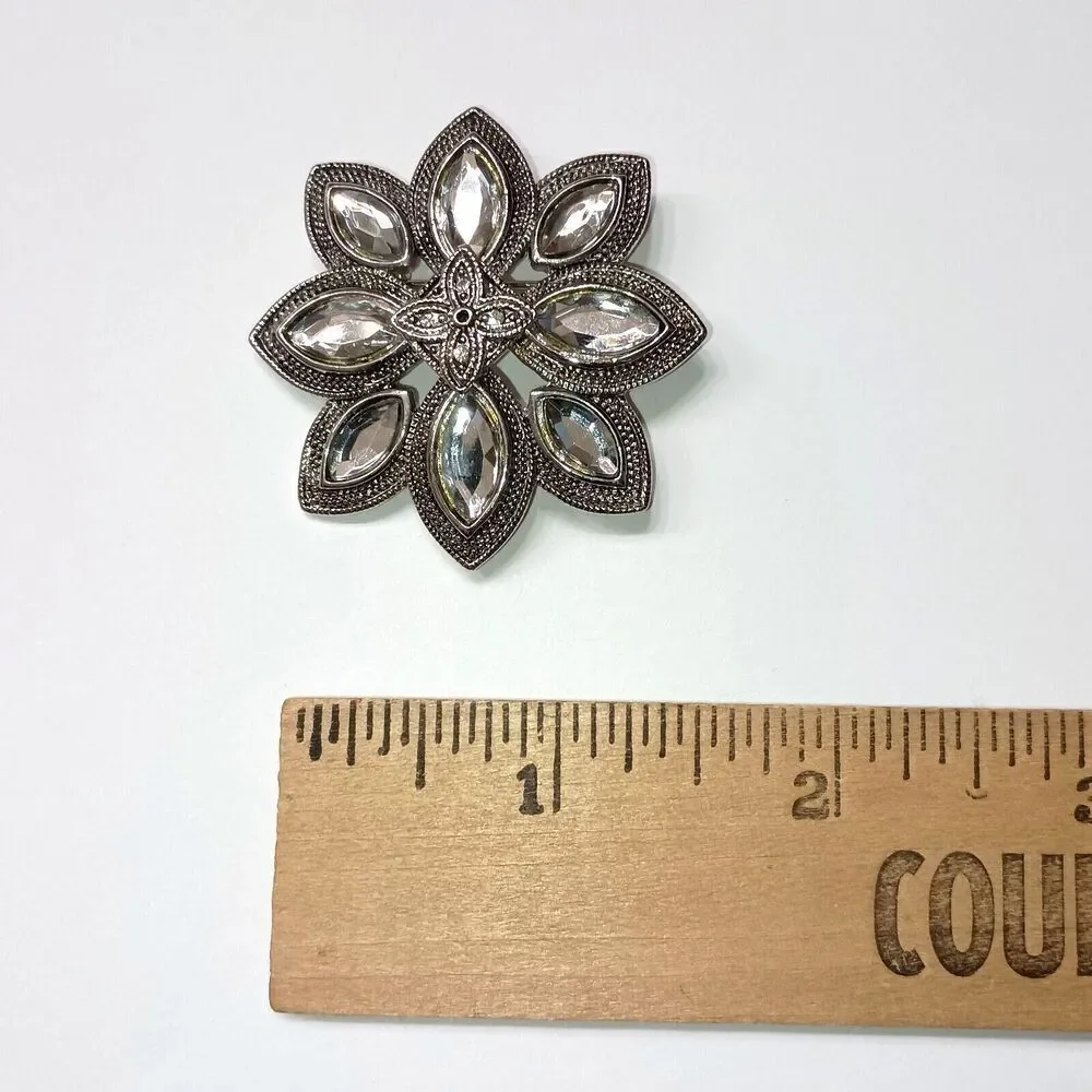 Silver Tone Petal Brooch Princess Cut Clear Gemstones Pin Art Deco Vintage - Picture 4 of 7